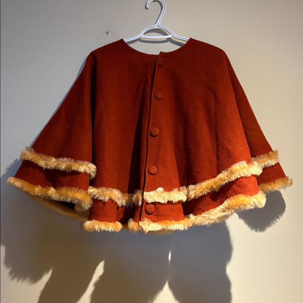 Wool Blend Faux Fur Trim Rust Short Cape One Size Button Closure Skijor Western